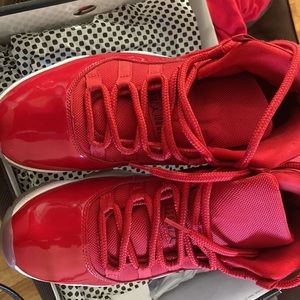 Air Jordan 11s Retro!! Price is FIRM!!! Like new barely worn!!!